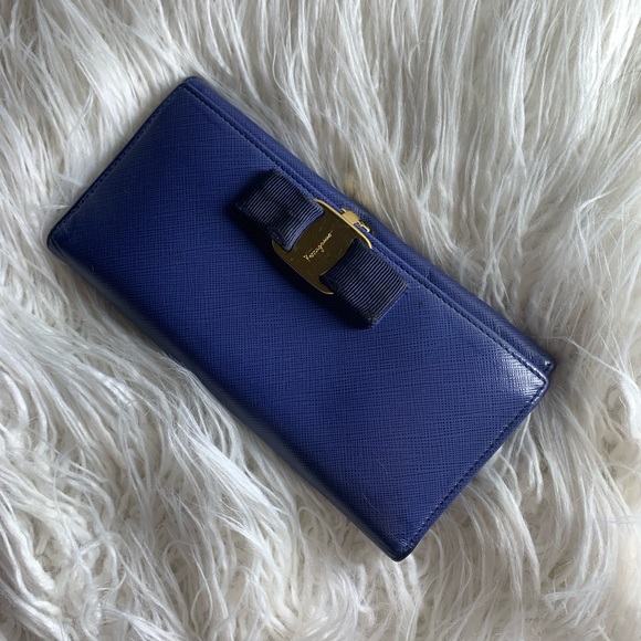 Salvatore Ferragamo leather bifold wallet - Picture 14 of 16